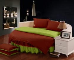 Комплект постельного белья с цельной простынью - подзором на Круглую кровать Винный + Салатовый