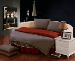 Комплект постельного белья с цельной простынью - подзором на Круглую кровать Порох + Винный