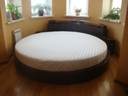 Простынь на Круглую кровать Модель 2 Белая Стильные полоски